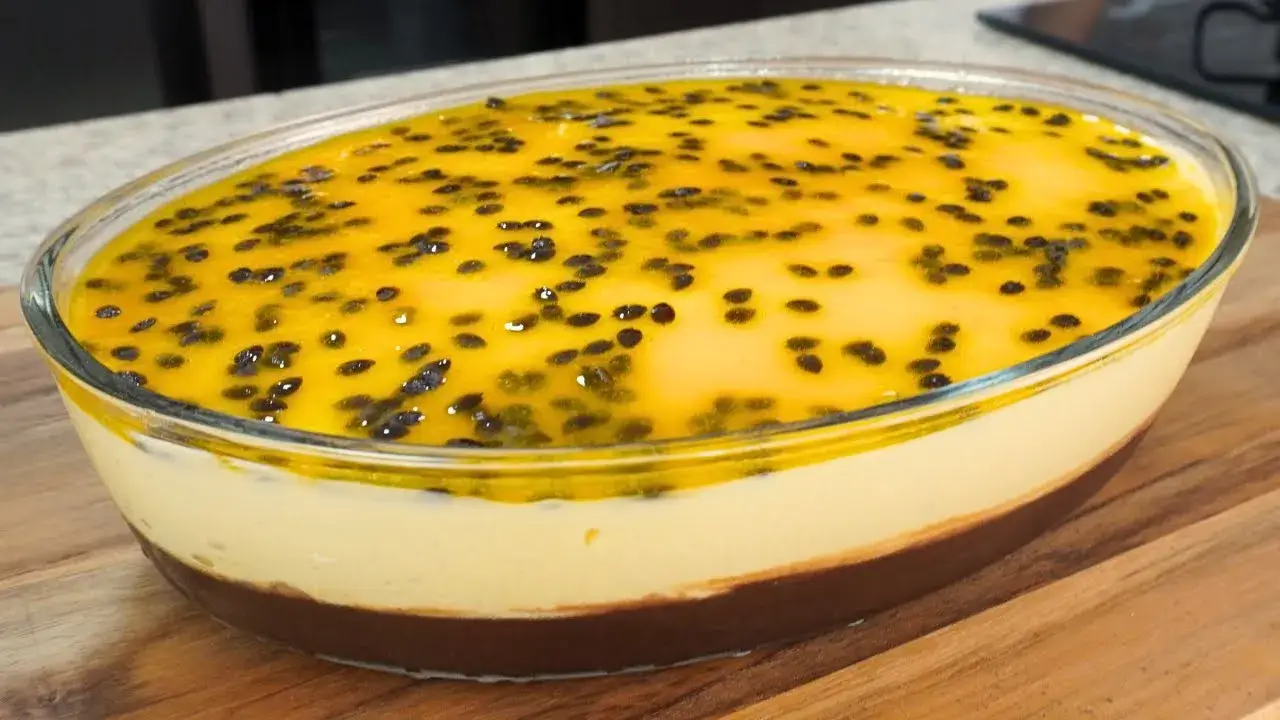 Mousse de Maracujá com Brigadeiro e Geleia: A Sobremesa Mais Cremosa do Seu Dia!