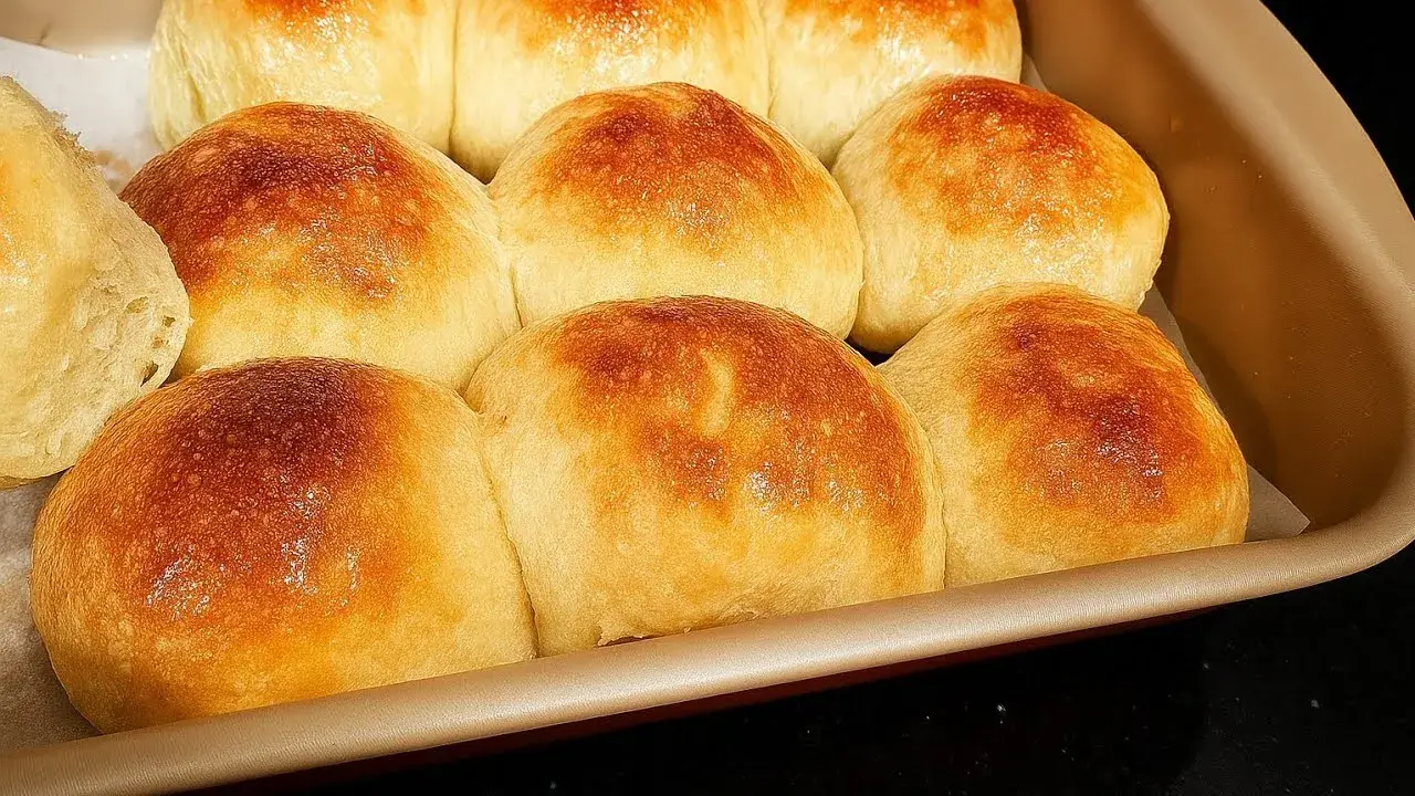 Pão de Leite Caseiro: A Receita Que Vai Transformar Seu Café da Manhã