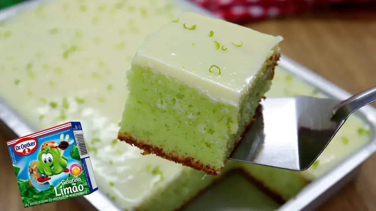 Bolo de Gelatina de Limão Fofinho e Fácil de Fazer