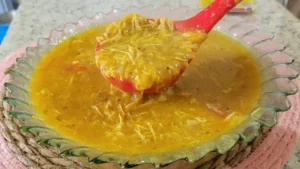 Caldo de Frango Cremoso Com Mandioca Para os Dias Frios
