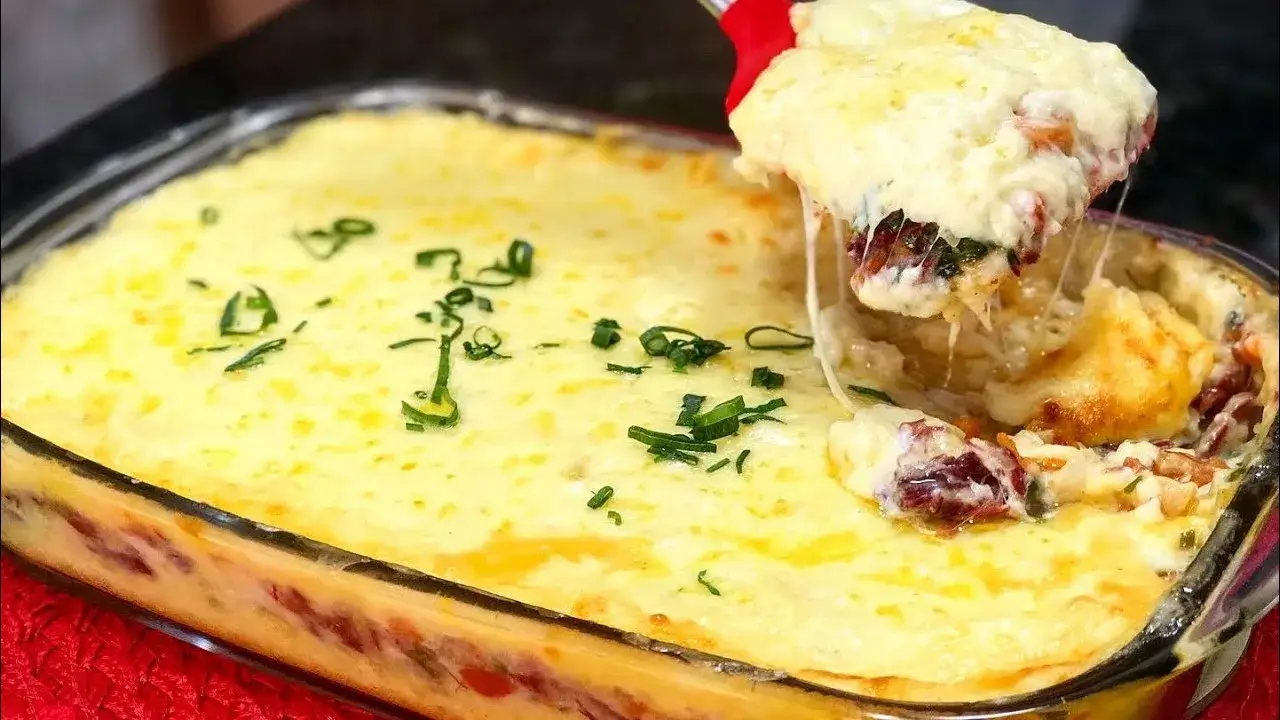 Escondidinho Cremoso de Carne Seca com Mandioca: Receita Perfeita para o Almoço