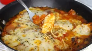 Frango À Pizzaiolo Fácil E Saboroso Para o Almoço