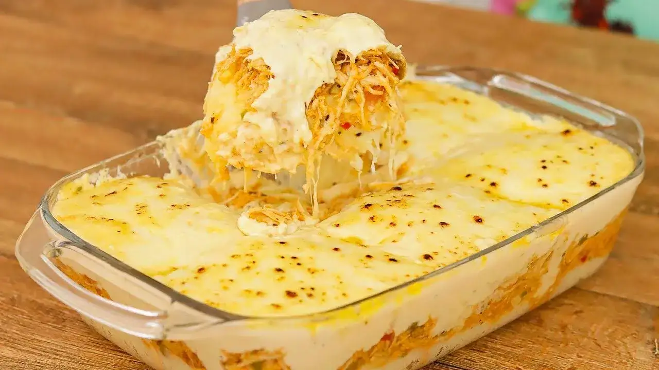 Frango Cremoso com Creme de Milho: Receita Fácil para Servir com Arroz ou Batata Palha