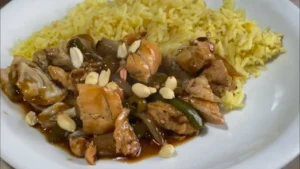 Franguinho temperado com shoyu, mel e repolho bem suculento