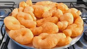 Biscoito de Polvilho Frito que Cresce Muito e Não Estoura: Receita Fácil com um Ovo