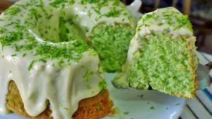 Bolo Verde de Limão: Receita Fácil e Macia para o Café da Tarde