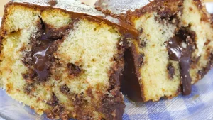 Bolo de Panetone com Chocolate Muito Gostoso