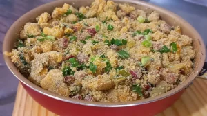 Farofa de Banana da Terra com Calabresa Perfeita para Almoço ou Jantar
