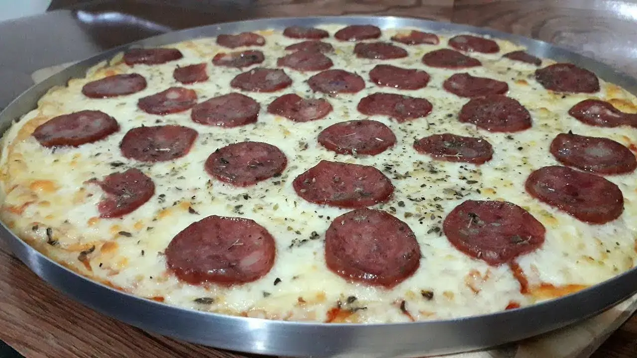 Pizza Caseira Fácil e Rápida de Fazer Para a Janta