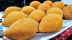 Salgado de Queijo Crocante: Receita Tradicional e Fácil
