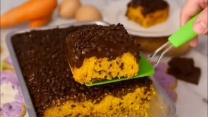 Bolo de Cenoura com Cobertura de Chocolate Fácil e Cremoso