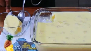 Geladão de Abacaxi na Travessa: Receita Cremosa e Refrescante