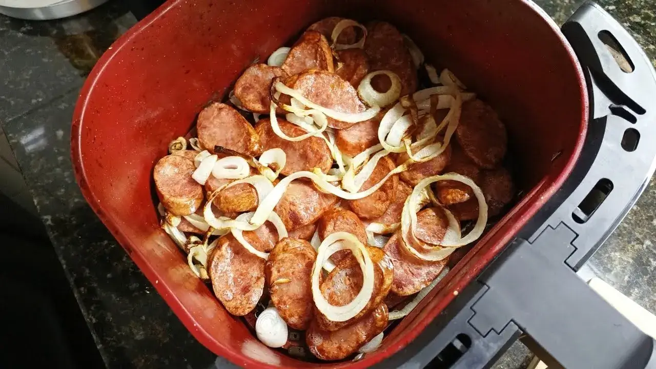 Linguiça Cebolada na Air Fryer: Receita Fácil e Saborosa