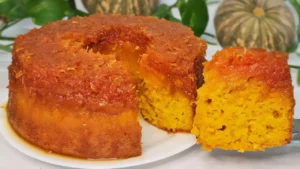 Bolo de Abóbora com Coco que Já Sai Recheado do Forno: Receita Fácil e Deliciosa
