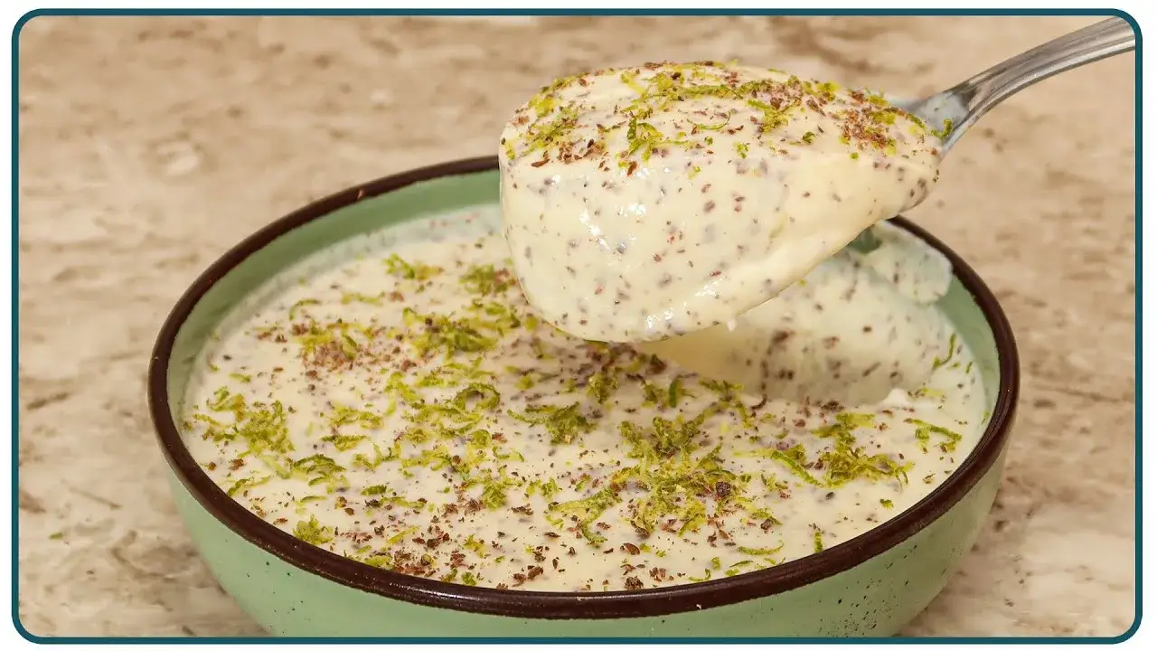 Esta mousse de limão é uma sobremesa fácil, rápida e muito refrescante, perfeita para dias...