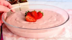 Mousse de Morango com Fruta de Verdade Muito Cremoso