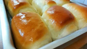 Pão de Lanche Fácil: Receita Sem Sovar Que Fica Super Fofinho