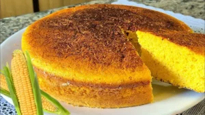 Bolo de milho fofinho que derrete na boca e combina com o café da tarde