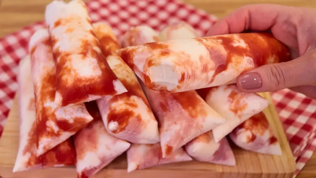 Geladinho gourmet Romeu e Julieta que surpreende no primeiro gole