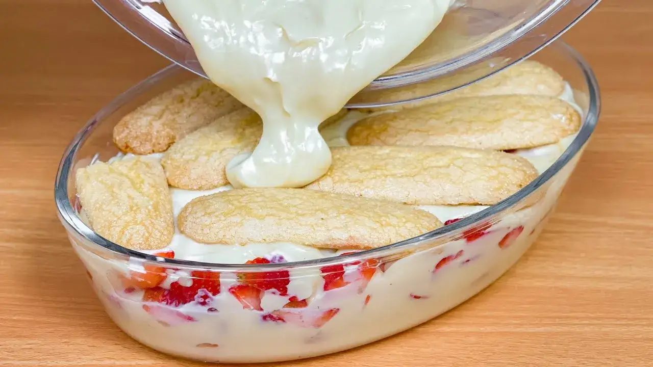 Pavê de Morango com Chocolate Branco: Sobremesa Cremosa e Fácil de Fazer