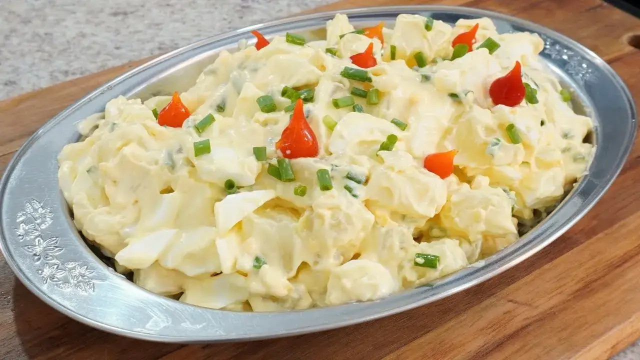 Salada de Batata com Ovos e Mostarda Cremosa: Acompanhamento Perfeito para Qualquer Refeição
