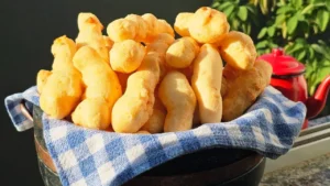 Biscoito de Polvilho Frito: Receita Crocante e Fácil Que Não Estoura