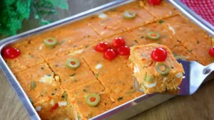 O cuscuz paulista de tabuleiro é uma ótima opção para servir em almoços especiais, festas,...