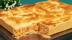 Empadão de Frango Cremoso que Vai Fazer Sucesso na Sua Mesa