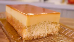 Flã de coco cremoso que destaca o sabor do coco