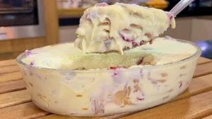 Pavê de Ninho com morango que encanta pelo sabor