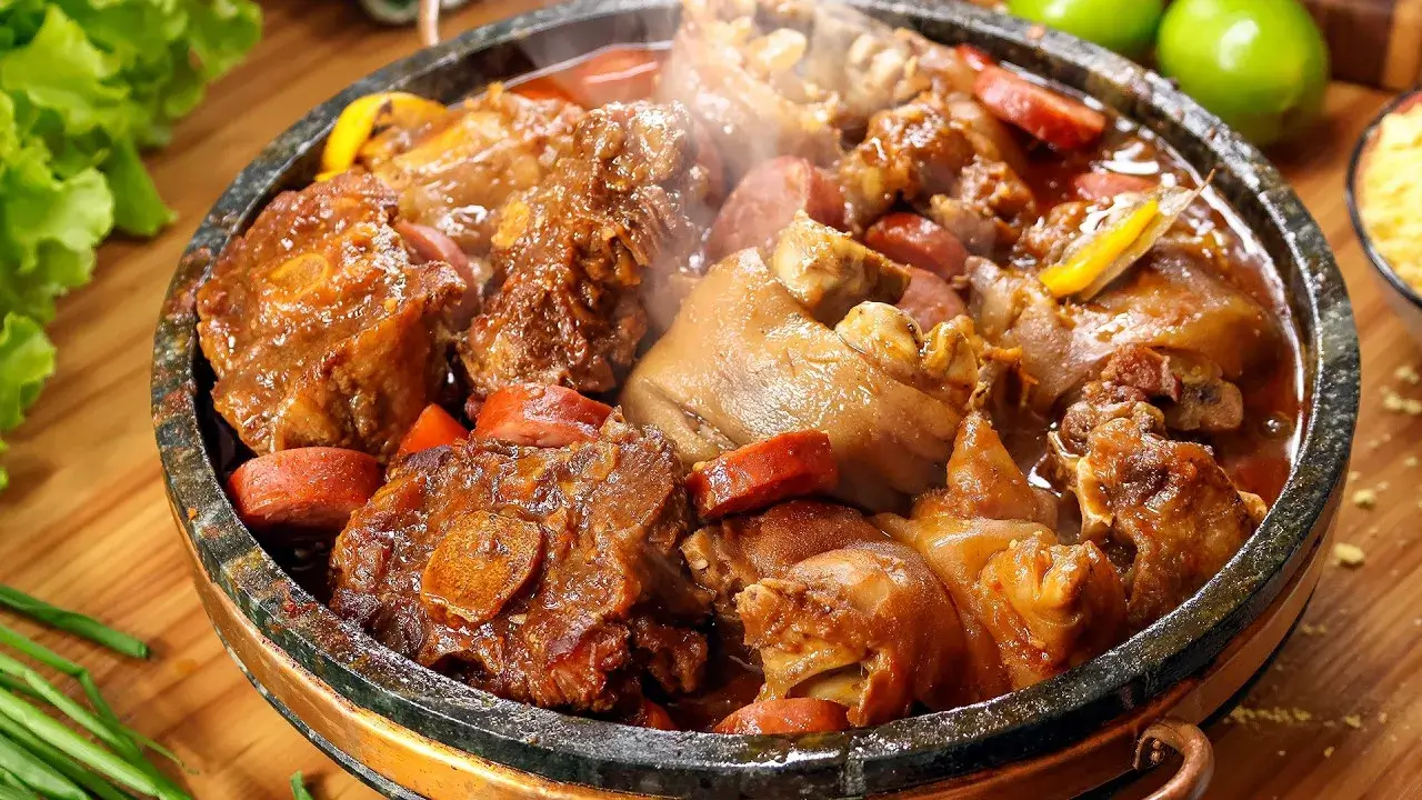 Pé de Porco com Rabada: Receita de Pé de Porco Fácil e Saborosa