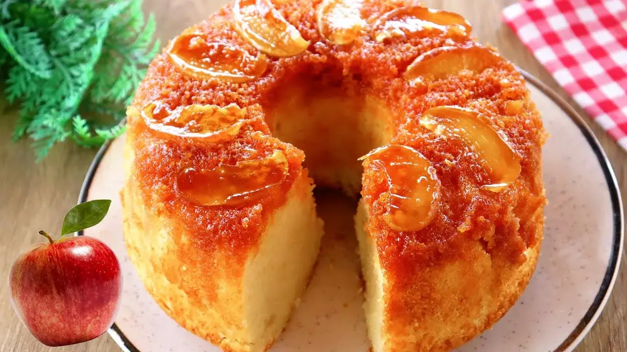 Bolo de Maçã Caramelizado Caseiro Fácil e Fofinho