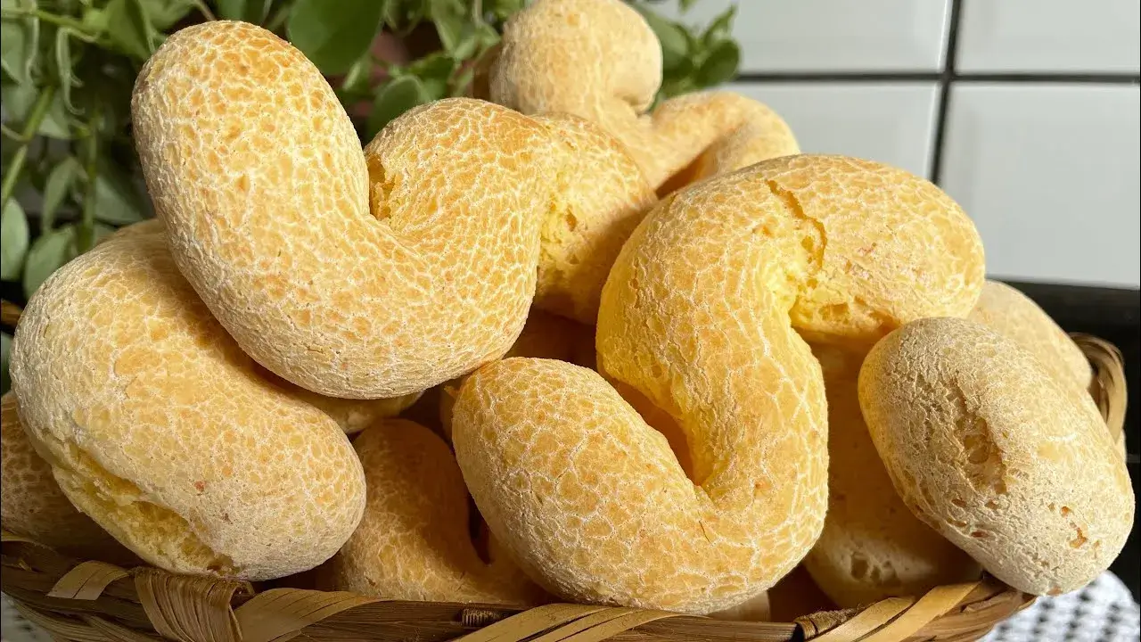 Biscoito de Polvilho com Queijo Fácil