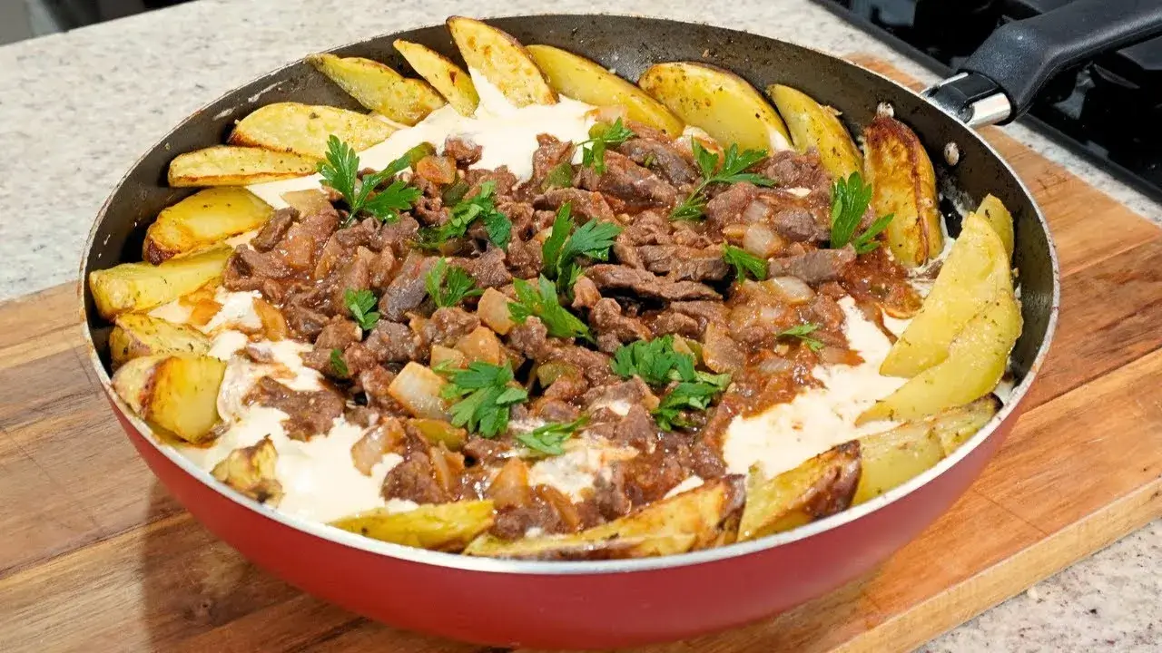 Carne com Creme de Queijo e Batata Rústica Assada para Caprichar no Almoço