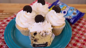 Cupcake de Oreo Fofinho Fácil de Fazer em Casa