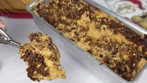 Sorvete de Doce de Leite com Amendoim e Chocolate Cremoso e Fácil de Fazer