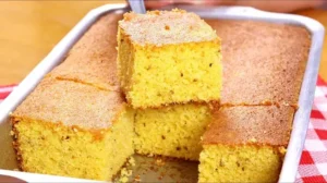 Bolo de Fubá Úmido e Fofinho com Segredo Simples