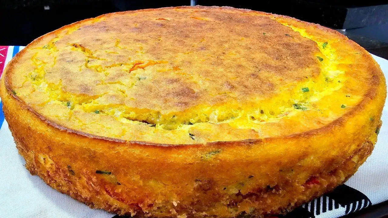 Bolo de Milho Salgado Sem Farinha de Trigo Fácil e Fofinho para o Lanche