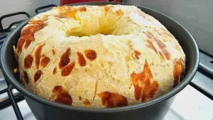 Bolo de Polvilho Crocante por Fora para o Café da Tarde