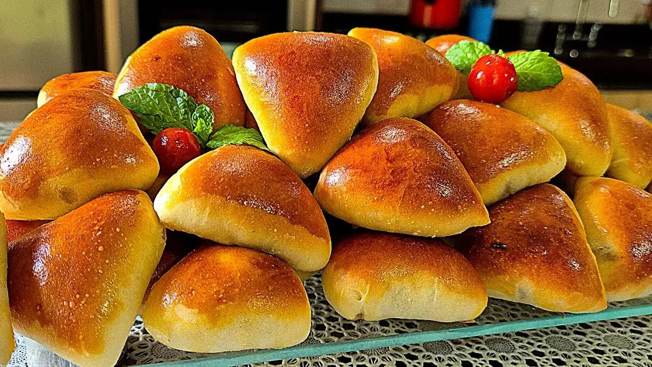 Mini Esfirra de Carne Fofinha: Receita Fácil para Lanches e Festas