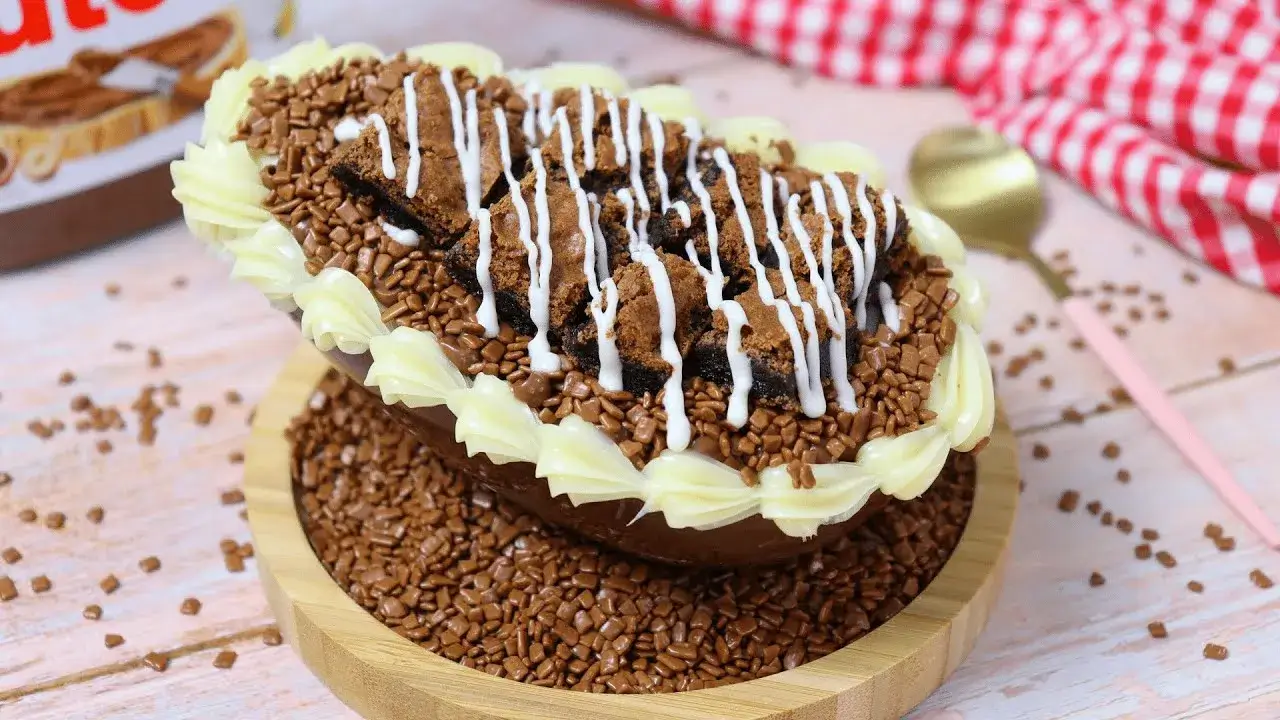 Ovo de Colher de Brownie com Leite Ninho e Nutella: Receita Cremosa para Fazer em Casa