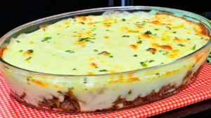 Tirinhas de Carne com Creme de Batata Gratinado no Forno