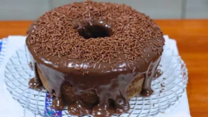 Bolo de Chocolate com Nescau Fofinho com Cobertura Cremosa que Faz Sucesso em Qualquer Mesa
