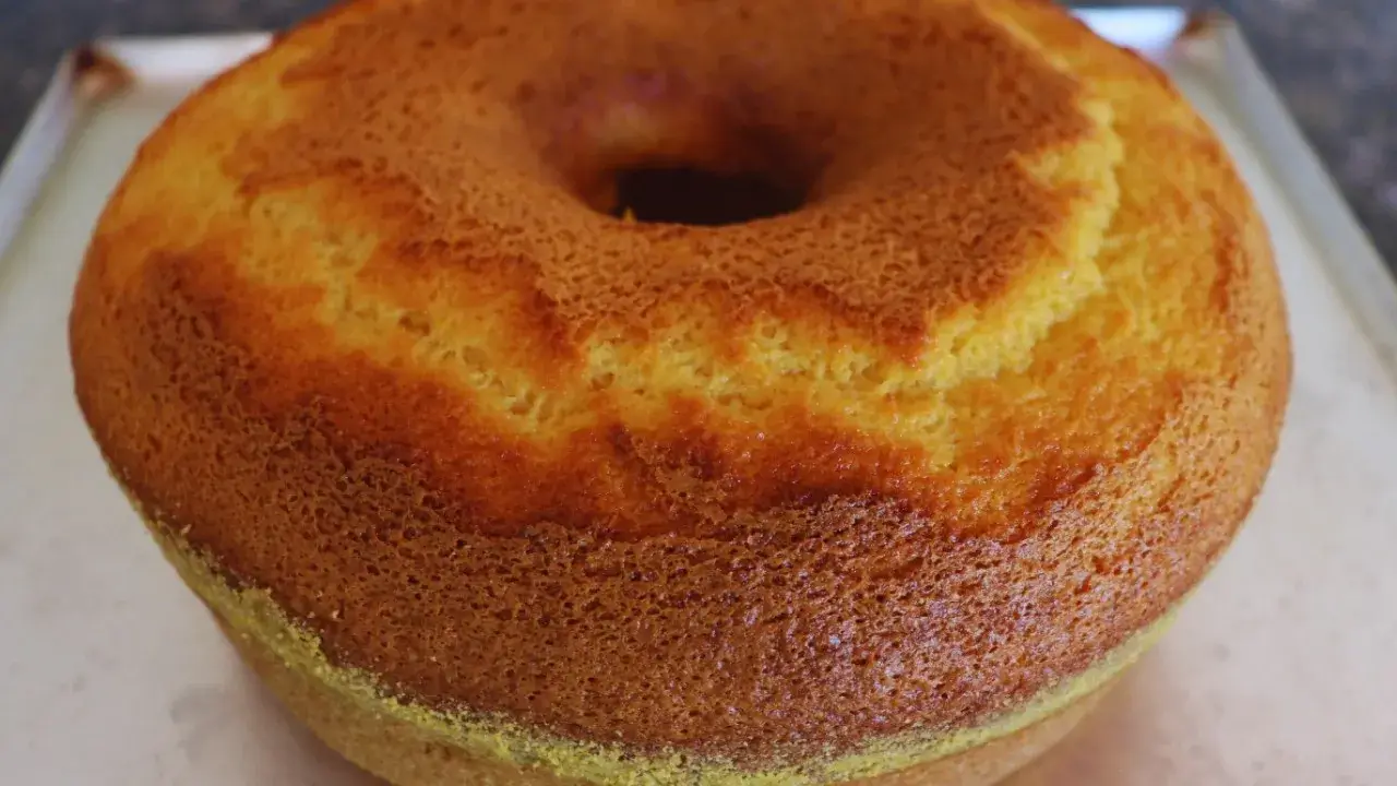 Bolo de Fubá Caseiro de Liquidificador com Queijo Macio e Fácil