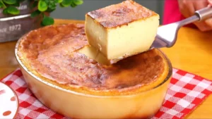 Bolo de Leite Cremoso com Casquinha Caramelizada Fácil de Fazer