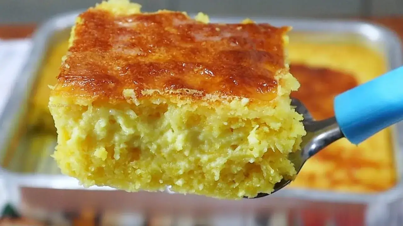 Bolo de Milho Cremoso de Liquidificador com Queijo Fica Macio e Muito Saboroso
