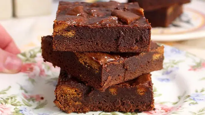 Brownie com Cookie de Especiarias: Sobremesa Chocolatuda Fácil