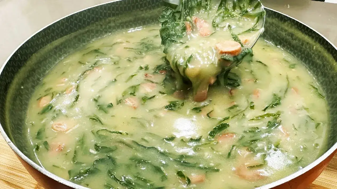 Caldo Verde Cremoso com Bacon e Linguiça Fácil de Fazer