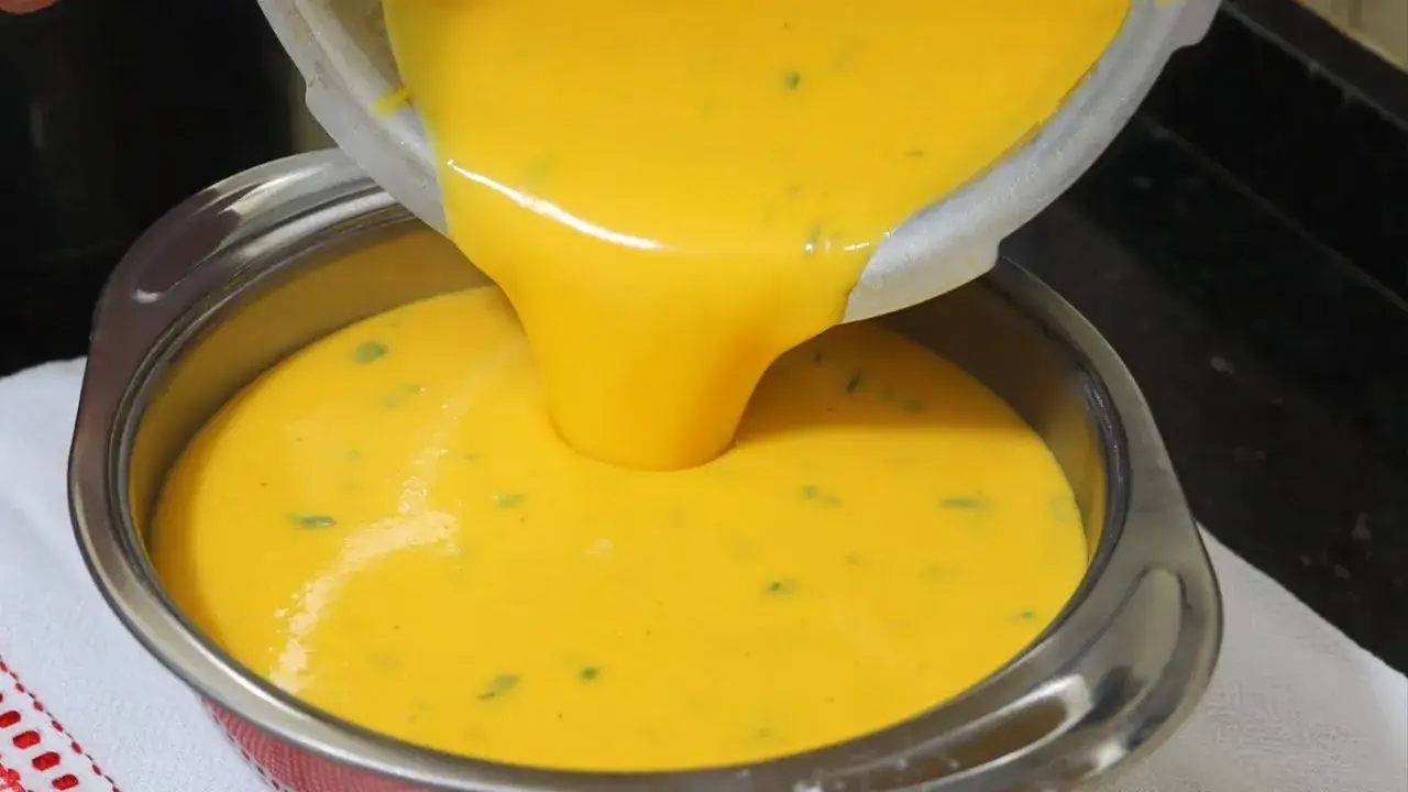 Caldo de Batata com Cenoura Cremoso para Dias Frios e Jantar Rápido