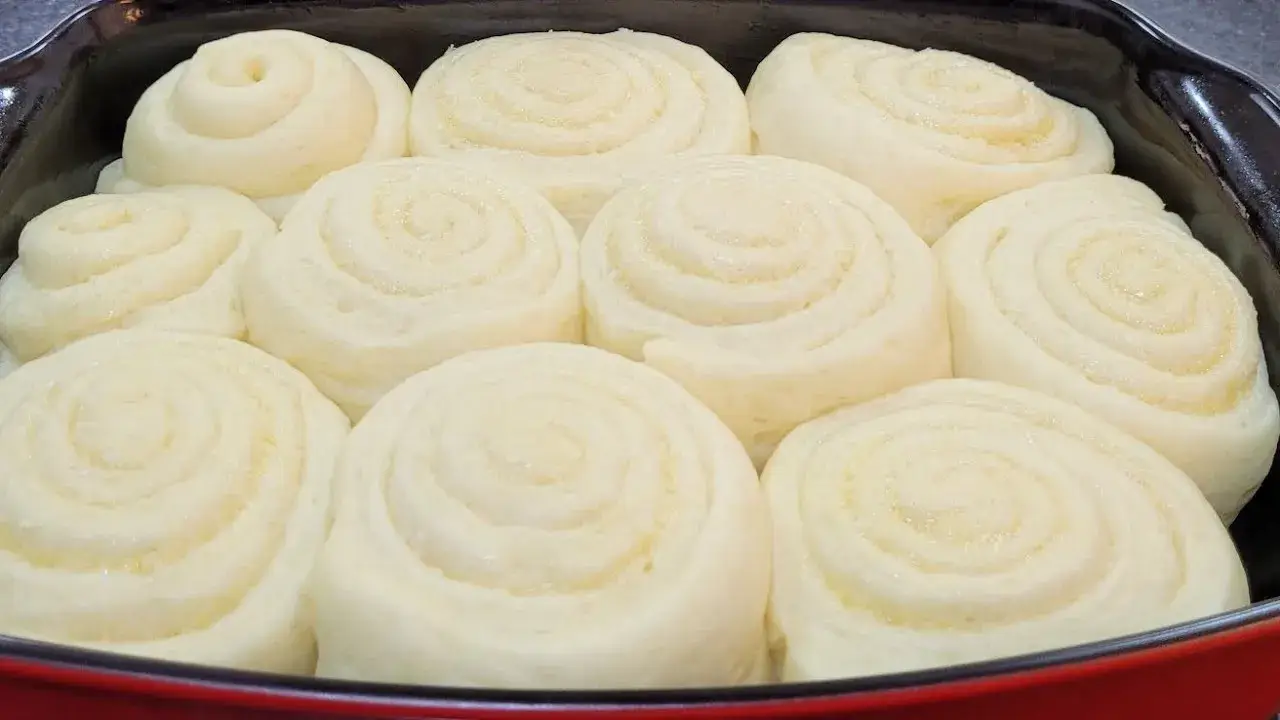 Fatias Húngaras com Coco e Cobertura Cremosa Fáceis de Fazer